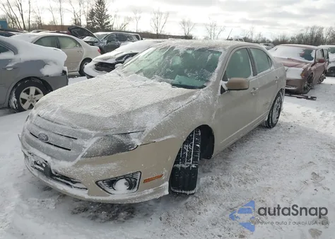 2010 Ford Fusion Se z USA, uszkodzony, nr VIN 3FAHP0HG0AR336352